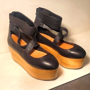 Shellys London flat platformTauchman Closed shoe